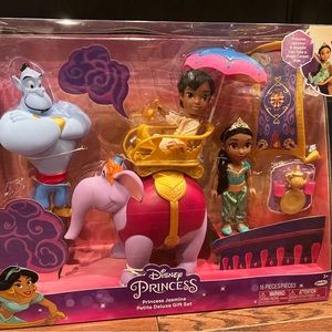 Disney’s Aladdin with this Jasmine Petite Deluxe Gift Set ***RARE*** HTF